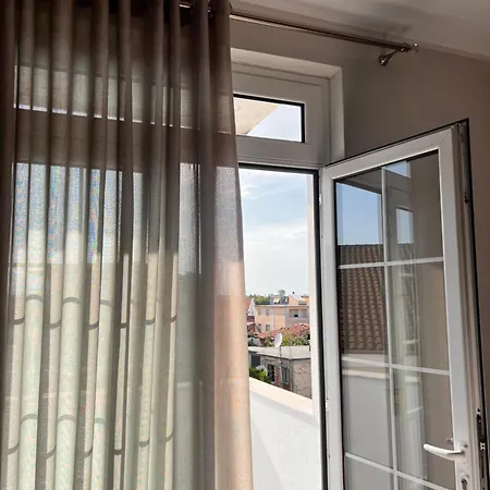 Vandrerhjem North Star Shkodër